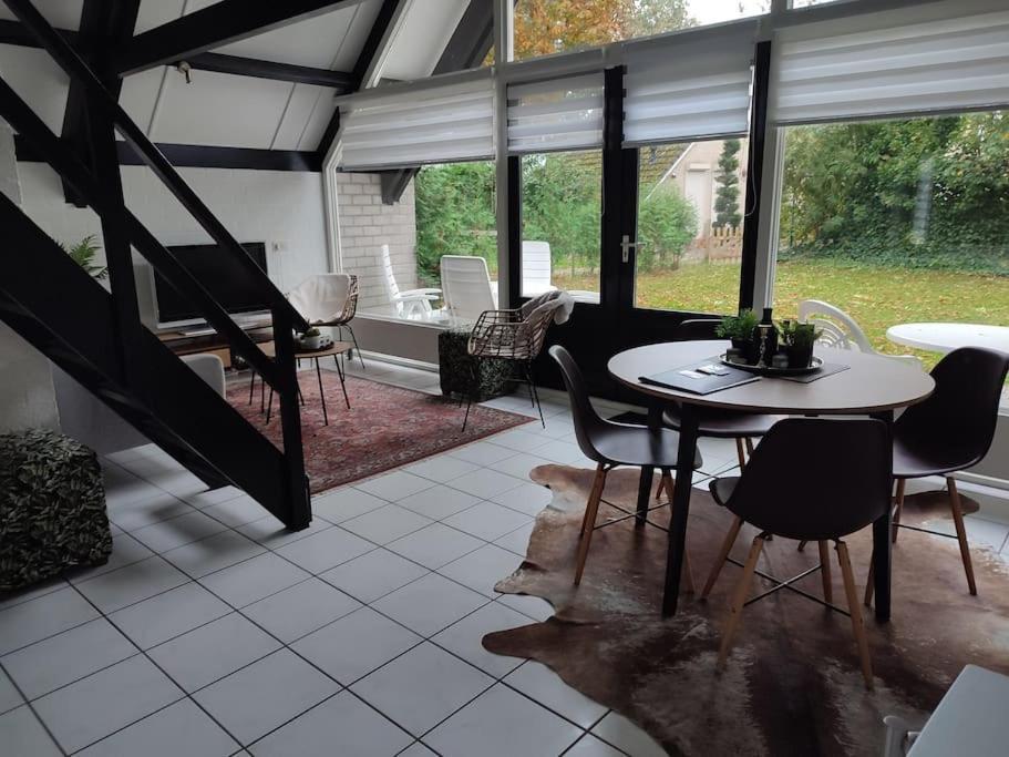 Vrijstaande Recreatiebungalow Met Slaapvide Posterholt Luaran gambar