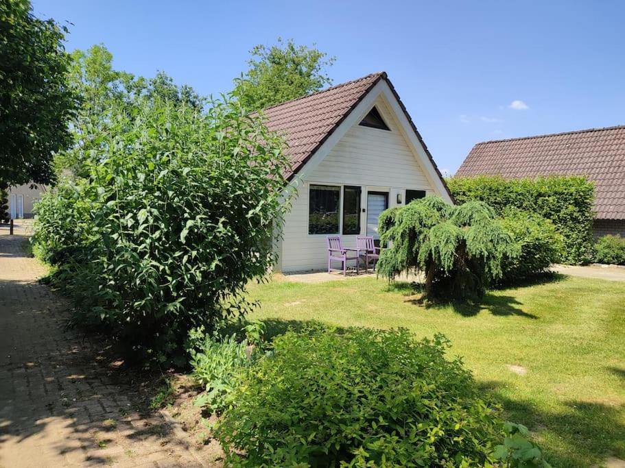 Vrijstaande Recreatiebungalow Met Slaapvide Posterholt Luaran gambar
